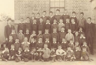 Photograph, Ringwood State School No.2997, Maroondah Highway, Ringwood (corner of Ringwood Street) - c.1900