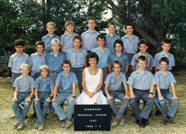 Photograph - Group, Ringwood Technical School 1987 Year 7.5, c 1987
