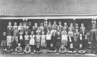 Photograph, Ringwood State School -Class photograph - Grade 3, 1950