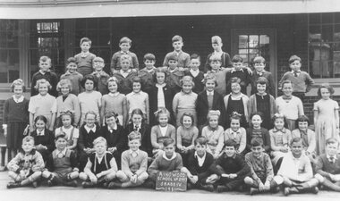 Photograph, Ringwood State School -Class photograph - Grade 4, 1951