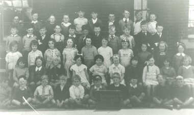 Photograph, Ringwood State School - Class photograph- Grade 1, 1937