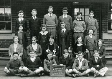 Photograph, Ringwood State School - Class photograph- Grade 8, 1935