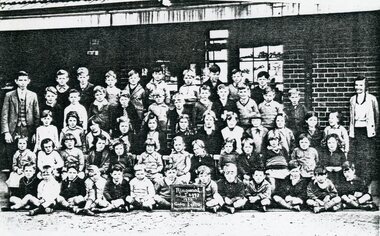 Photograph, Ringwood State School - Class photograph- Grade 1 - Prep, 1933