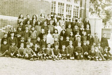 Photograph, Ringwood State School - Grade 5-6, 1920