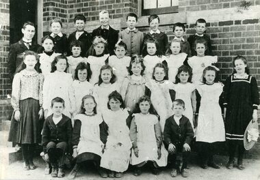 Photograph, Ringwood State School -  Grade(?), 1901