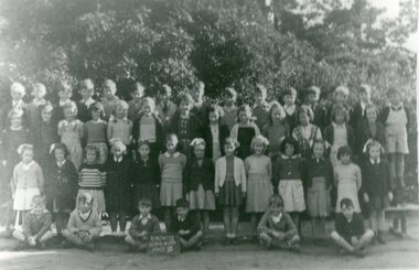 Photograph, Ringwood State School - Grade 3, 1949