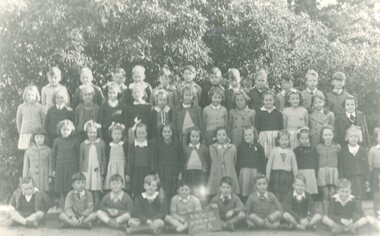 Photograph, Ringwood State School - Grade 2, 1949