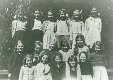 Photograph, Ringwood State School - Grade (?), 1946