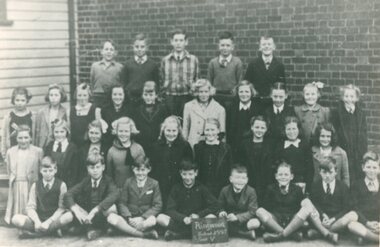 Photograph, Ringwood State School - Grade 5, 1945
