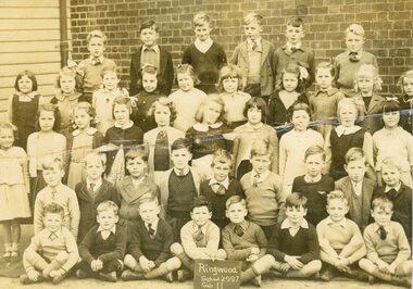 Photograph, Ringwood State School - Grade 2, 1945