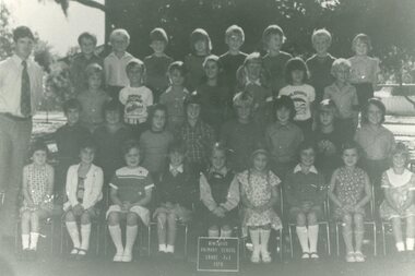 Photograph, Ringwood State School - Grade 2 and 3, 1976