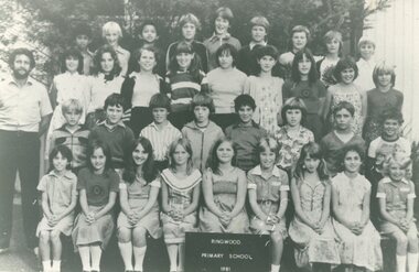 Photograph, Ringwood State School - Grade 6, 1981