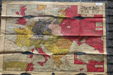 Newspaper - The Sun Newspaper Dated 5/8/1944 -specia - World War 2 Europe Map and History Of World War 2 and Nazi Tide Flows and Ebbs Across Europe, THe Sun Newspaper Dated 5/8//1944 - Special War Maps