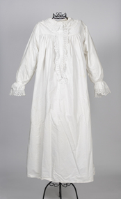 Clothing - Night gown/shroud, c.1900