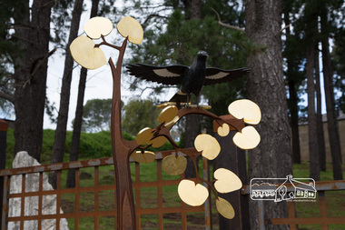 Photograph, Peter Pidgeon, ‘A Currawong Takes Flight’ – Corten steel and bronze sculpture by Michael Wilson (2015), Eltham Cemetery, 30 Aug 2015