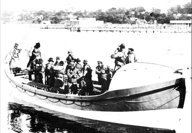 Black & white photograph of lifeboat at Queenscliffe with crew.