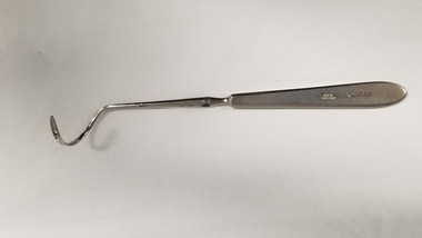 Tool - Cervical suture needle used by Dr Fritz Duras and Dr Michael Kloss, Maw