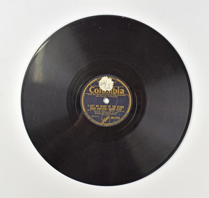 Record, Gramophone, I left my heart at the stage door canteen / Kiss me - rhumba