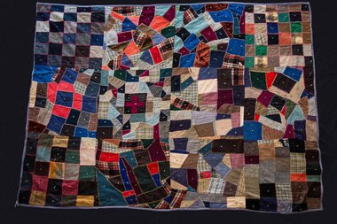 Textile - Red Cross Quilt, 1930-1949