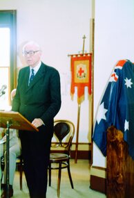 Photograph, Unveiling the bust of Chief Justice Sir William Stawell, 16/04/1989