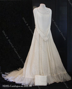 Clothing - 1951 Wedding dress of Doreen O'Dea