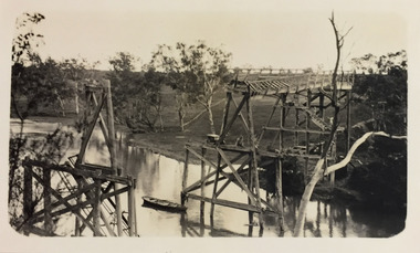 Zig-Zag Bridge on the Yarra River at Kew
