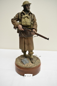 Memorabilia - Model of WW 2 Infantry Soldier