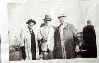 Photograph, The Hornbuckle Girls- Emma (Raileigh), Sarah (Nixon) and Mary (Knox), Unknown