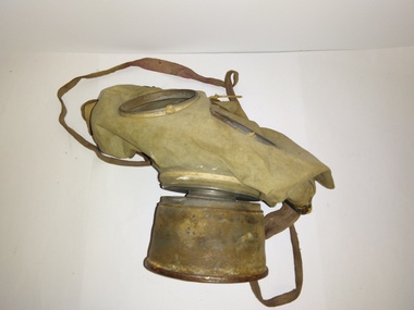 Headwear - Field Equipment, German WW1 Gas Mask, c.1916-1918