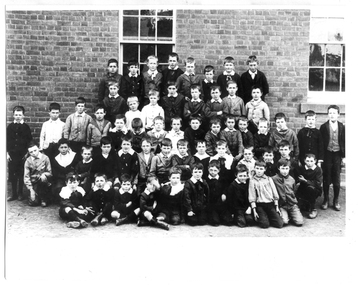 Photograph of students at Tarnagulla School, circa 1900, Students at Tarnagulla School, circa 1900