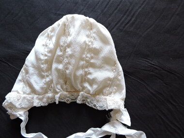 Clothing - Christening bonnet