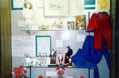 Photograph, Christmas display of crafts at Park Orchards Community House, Unknown date