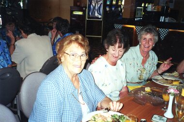 Photograph, Faye Lamb, Ladies at lunch: Heidelberg Golf Club, 1997