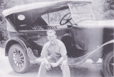 Image of Mr Desmond Zwar for the Jennifer Williams Oral History Project