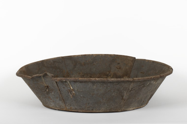 Functional object - Gold Panning Tin, c1900
