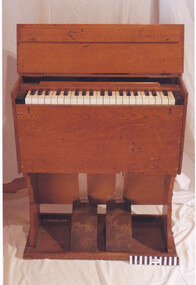 'Estey' Harmonium (Portable)