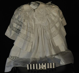 baby outfit c 1900