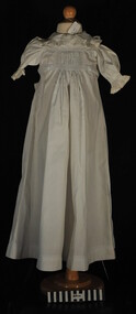 Clothing - Clothing, baby's nightgown, c1900