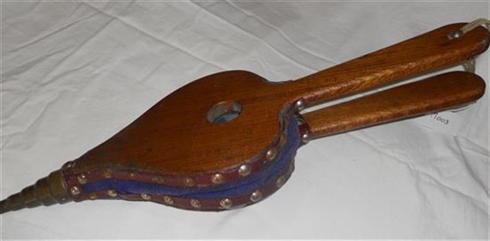 Kitchen equipment, fire bellows