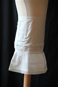 Clothing, girl’s half- petticoat