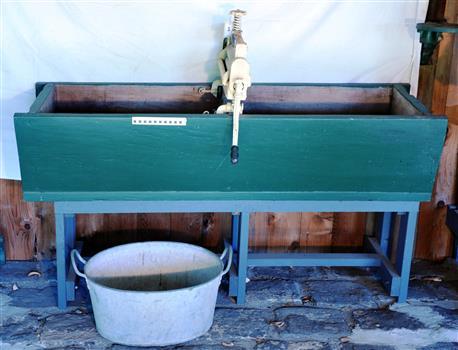 Wooden double washing trough, with Acme manual wringer