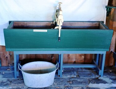 Wooden double washing trough, with Acme manual wringer