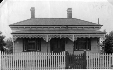 4 Vickery Street, Bentleigh - John and Isa May's house c 1950
