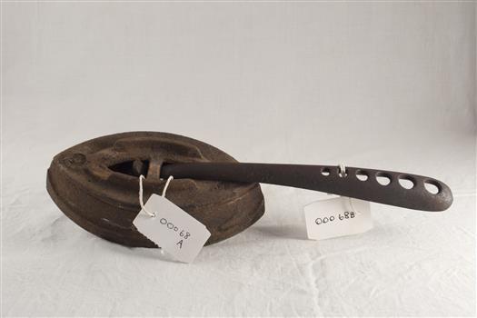 Sad Iron with Lifting Implement