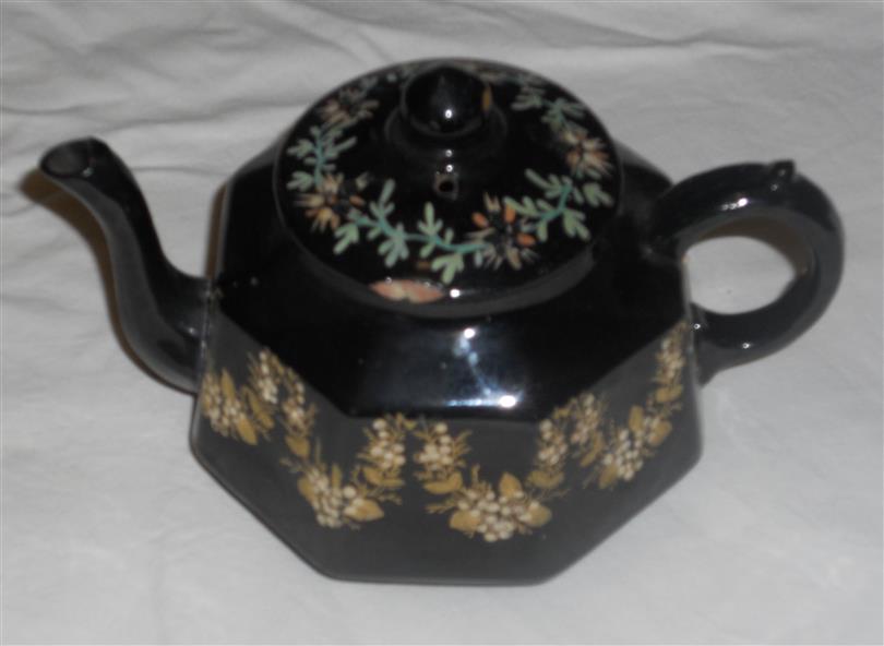 Domestic object - Kitchen Equipment, Tea Pot, Between 1885 and