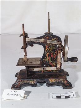 Toys, child's sewing machine