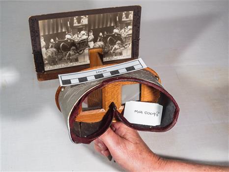 Stereographs, view-finder & photo cards