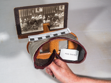 Stereographs, view-finder & photo cards