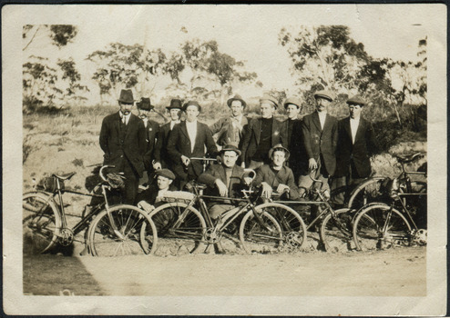 "Holidaying at Flinders" - 1918 Cheltenham Methodist Youth Group 1 of 7