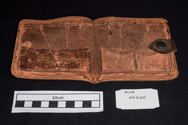 Personal Effects, man's leather wallet, 20thC
